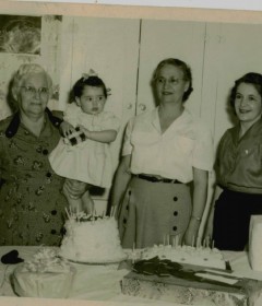 Grandmas-70th-Birthday-with-great-granddaughter-Linda-dau